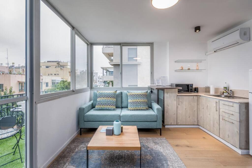Yirmeyahou Suites By Sea U Tlv Tel Aviv Esterno foto